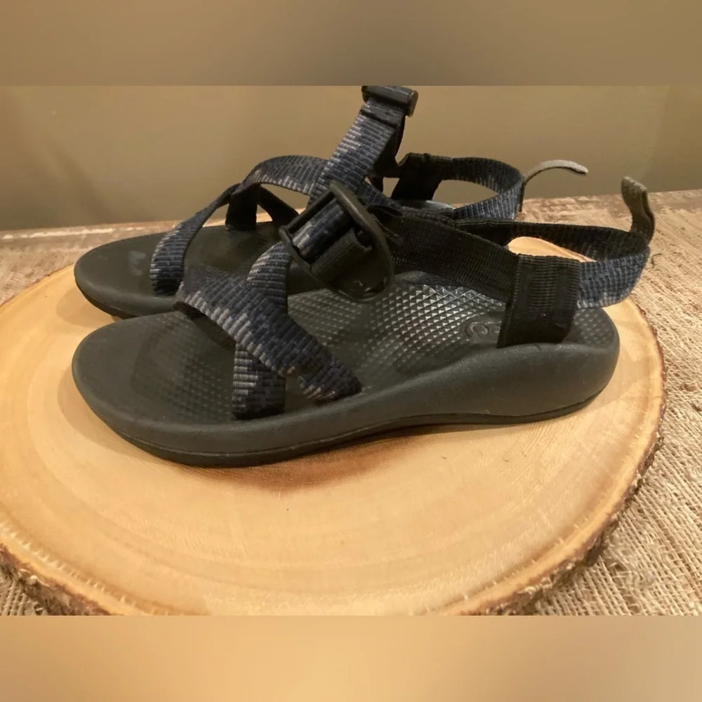 Chaco Kids EcoTread sport Black‎ & Gray Sandals Size 4